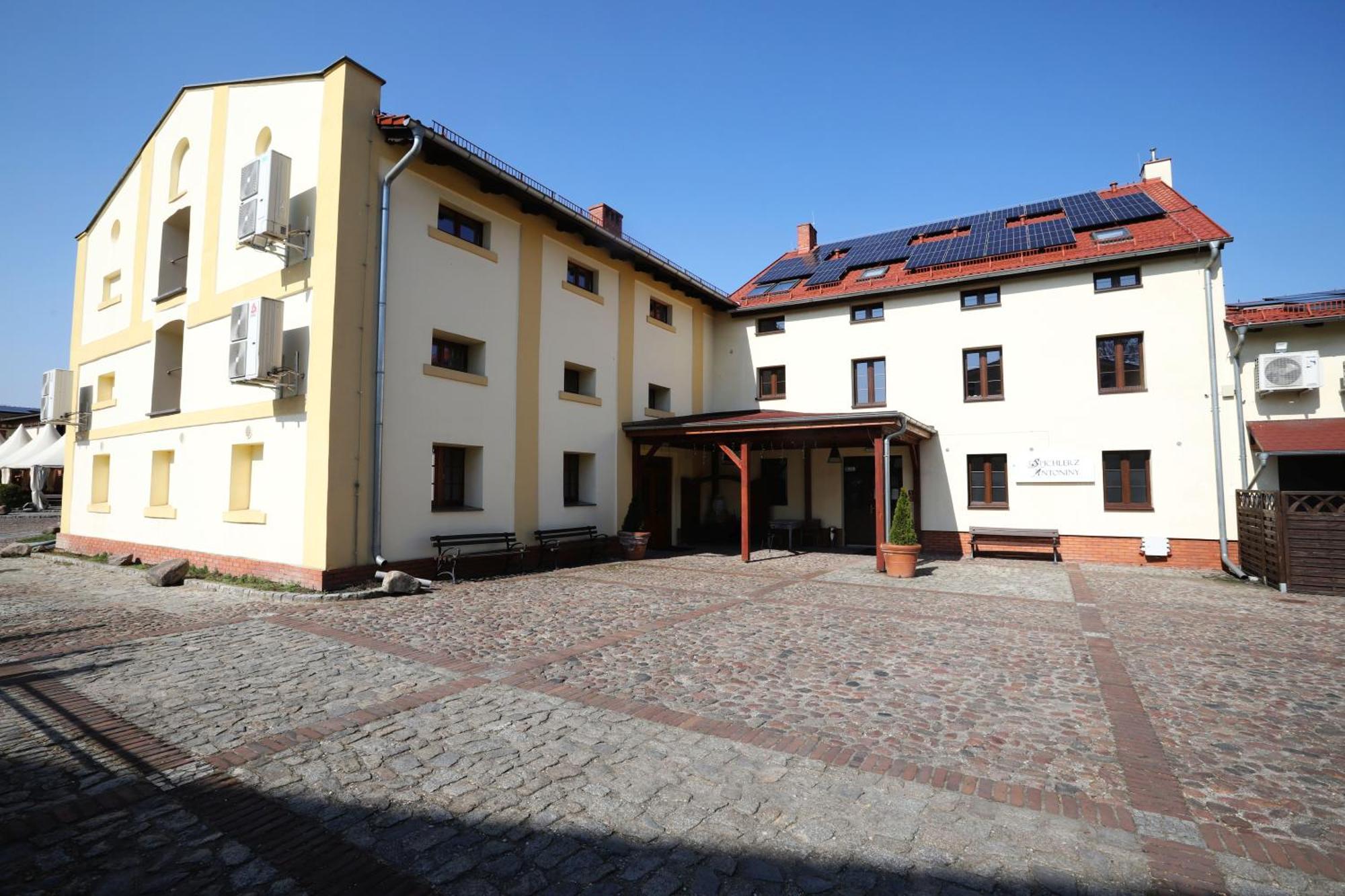 Hotel Sandro Silver & Spichlerz Antoniny ليشنو المظهر الخارجي الصورة