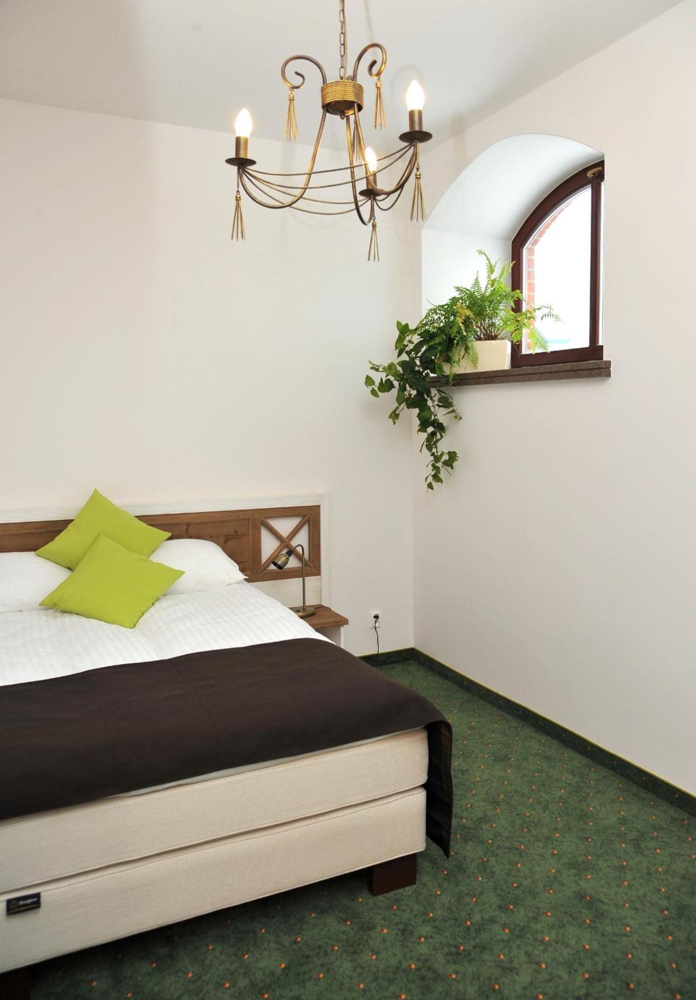 Hotel Sandro Silver & Spichlerz Antoniny ليشنو المظهر الخارجي الصورة