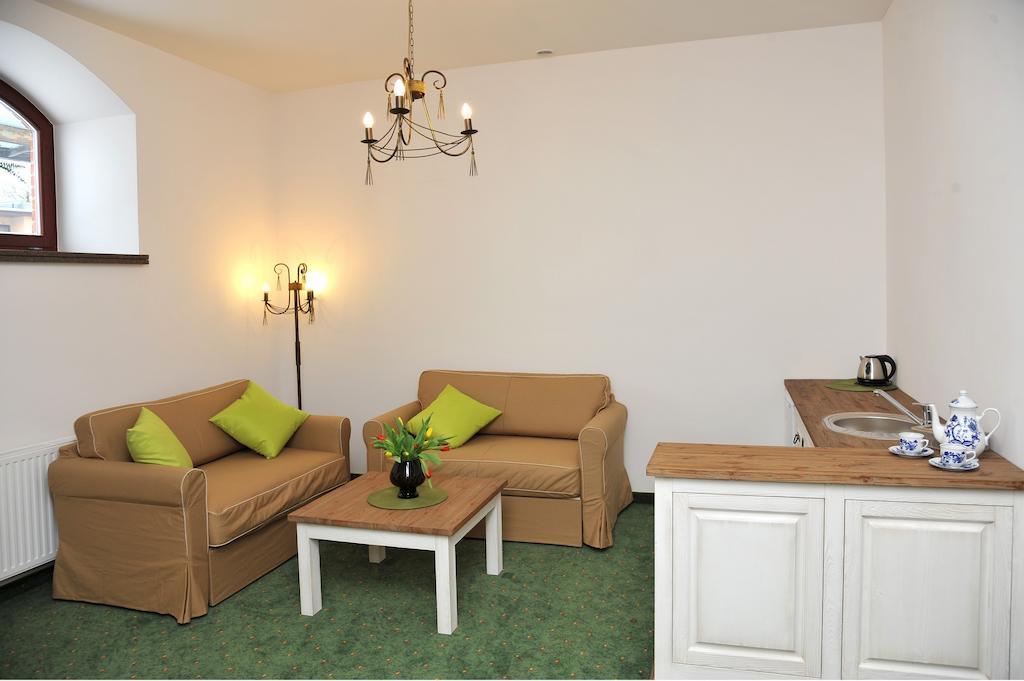 Hotel Sandro Silver & Spichlerz Antoniny ليشنو الغرفة الصورة