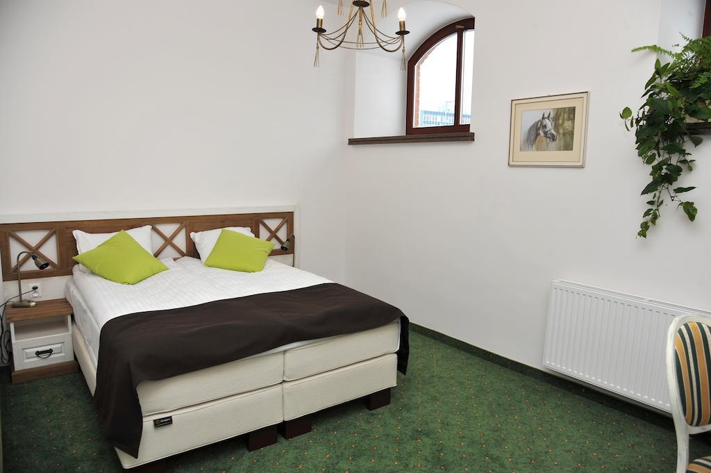 Hotel Sandro Silver & Spichlerz Antoniny ليشنو المظهر الخارجي الصورة
